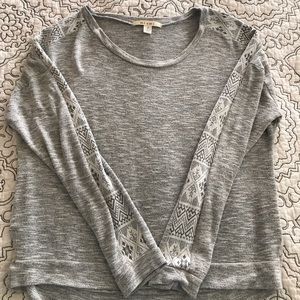 Light weight sweater